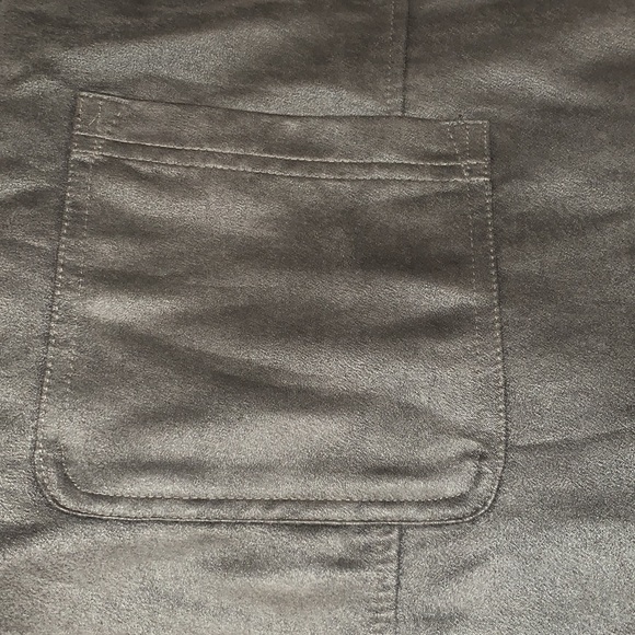 Old Navy Green Suede Mini Skirt - Picture 4 of 6